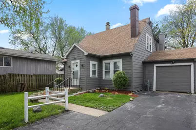 366 N Hemlock Avenue, Wood Dale, IL 60191 - Photo 1