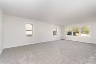 2424 E Thornwood Dr, Lindenhurst, IL 60046 - Photo 3