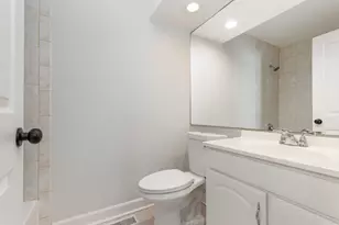 2424 E Thornwood Dr, Lindenhurst, IL 60046 - Photo 11