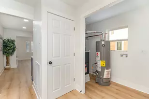 7040 W 114th St, Worth, IL 60482 - Photo 21