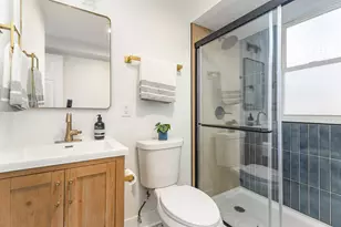 7040 W 114th St, Worth, IL 60482 - Photo 9