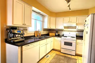 4 Aspen Ct, Streamwood, IL 60107 - Photo 11