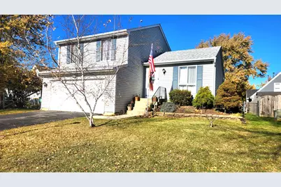 4 Aspen Court, Streamwood, IL 60107 - Photo 1