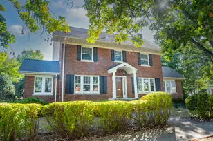 518 W Cossitt Ave, La Grange, IL 60525 - Photo 1