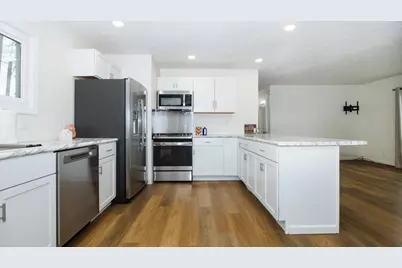 1104 Redwood Avenue, Bloomington, IL 61701 - Photo 11