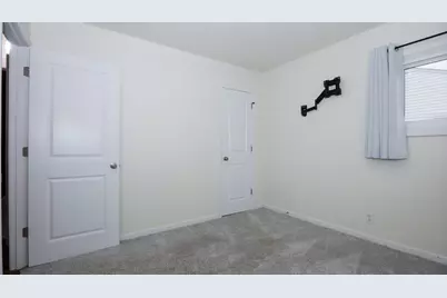 1104 Redwood Avenue, Bloomington, IL 61701 - Photo 19