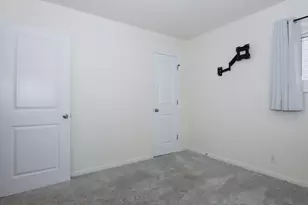 1104 Redwood Ave, Bloomington, IL 61701 - Photo 19