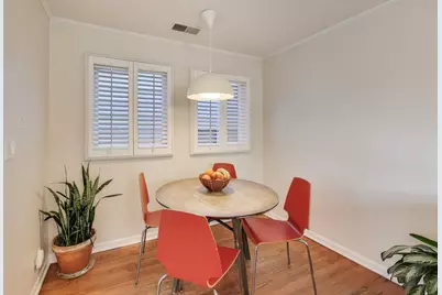 3442 N Damen Avenue #3, Chicago, IL 60618 - Photo 11