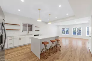 6711 S Paxton Ave, Chicago, IL 60649 - Photo 13