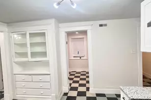 2512 S Trumbull Ave, Chicago, IL 60623 - Photo 9