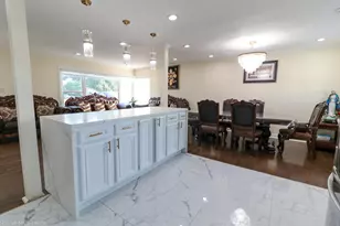 5644 Lyons St, Morton Grove, IL 60053 - Photo 9