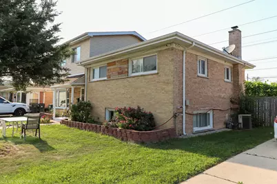 5644 Lyons Street, Morton Grove, IL 60053 - Photo 5