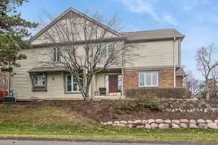 130 Warkworth Ln, Inverness, IL 60067 - Photo 1