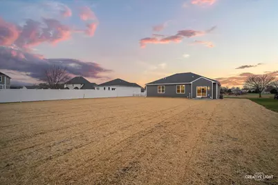 790 Cascade Drive, Marengo, IL 60152 - Photo 25