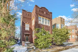 7652 S Cornell Ave, Chicago, IL 60649 - Photo 1