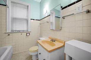 7652 S Cornell Ave, Chicago, IL 60649 - Photo 5