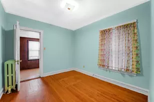 7652 S Cornell Ave, Chicago, IL 60649 - Photo 3