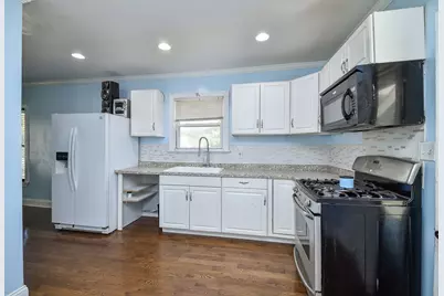 1045 Grand Boulevard, Aurora, IL 60505 - Photo 11