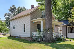 1045 Grand Blvd, Aurora, IL 60505 - Photo 5