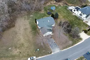 105 Constitution Dr, Poplar Grove, IL 61065 - Photo 41