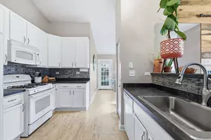 2460 Golf Ridge Cir, Naperville, IL 60563 - Photo 11