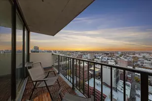 3150 N Sheridan Rd, Chicago, IL 60657 - Photo 3