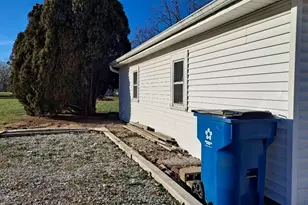 2585 E 450th Rd, Oglesby, IL 61348 - Photo 29