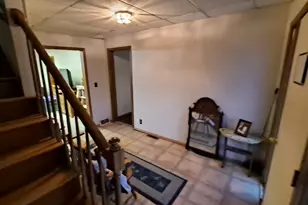 2585 E 450th Rd, Oglesby, IL 61348 - Photo 3