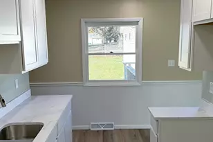 419 Ferris St, Dixon, IL 61021 - Photo 13