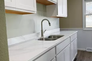 419 Ferris St, Dixon, IL 61021 - Photo 11