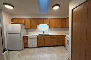 807 Village Ln, Sterling, IL 61081 - Photo 7