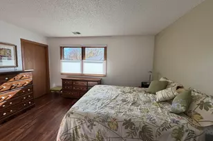 807 Village Ln, Sterling, IL 61081 - Photo 11