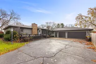 10501 Cindy Jo Ave, Huntley, IL 60142 - Photo 29