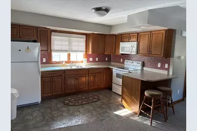 206 S Cherry Street, Crescent City, IL 60928 - Photo 3