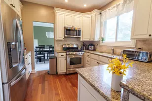 864 Red Clover Dr, Aurora, IL 60504 - Photo 7