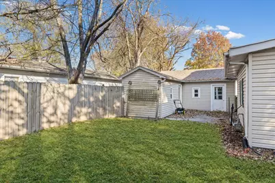 110 W Warren Street, Saint John, IL 61873 - Photo 29