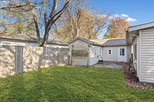 110 W Warren St, Saint John, IL 61873 - Photo 29