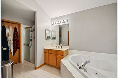 14355 Spring Meadow Court, Libertyville, IL 60048 - Photo 31