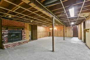 8766 S 83rd Ct, Hickory Hills, IL 60457 - Photo 17