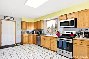 23209 Cals Ct, Harvard, IL 60033 - Photo 11