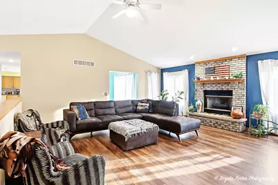 23209 Cals Court, Harvard, IL 60033 - Photo 7