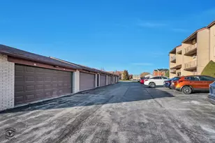 9865 Cordoba Ct, Orland Park, IL 60462 - Photo 23