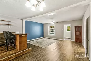 453 S Dearborn Ave, Bradley, IL 60915 - Photo 7
