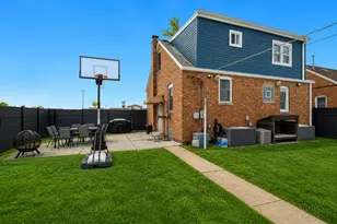 3232 W 115th St, Chicago, IL 60655 - Photo 5