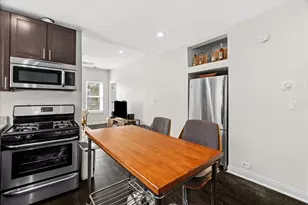 2338 W 18th Pl, Chicago, IL 60608 - Photo 5