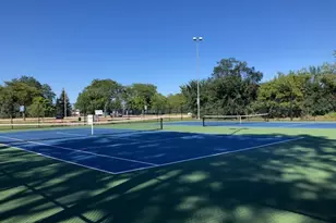 2112 N Kennicott Dr, Arlington Heights, IL 60004 - Photo 19