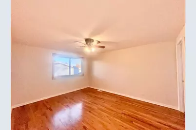 2112 N Kennicott Drive, Arlington Heights, IL 60004 - Photo 9