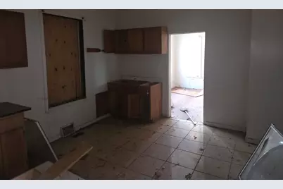 12341 S Parnell Avenue, Chicago, IL 60628 - Photo 9