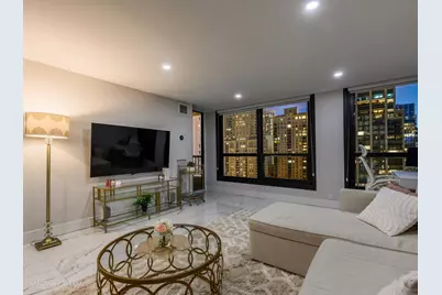 1030 N State Street #21J, Chicago, IL 60610 - Photo 9