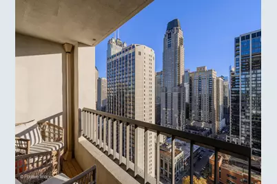 1030 N State Street #21J, Chicago, IL 60610 - Photo 9